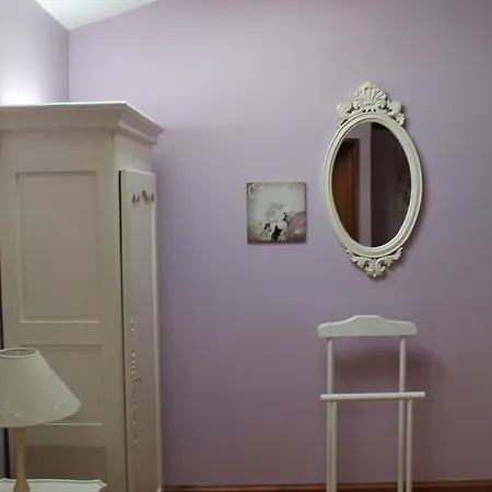 Au Domaine Du Chai Bed & Breakfast
